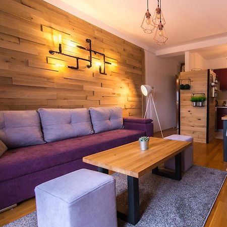 Apartment Lamar - Entry With Pin 0 - 24H, Underground Parking Garage, Elevator 斯拉沃尼亚布罗德 外观 照片