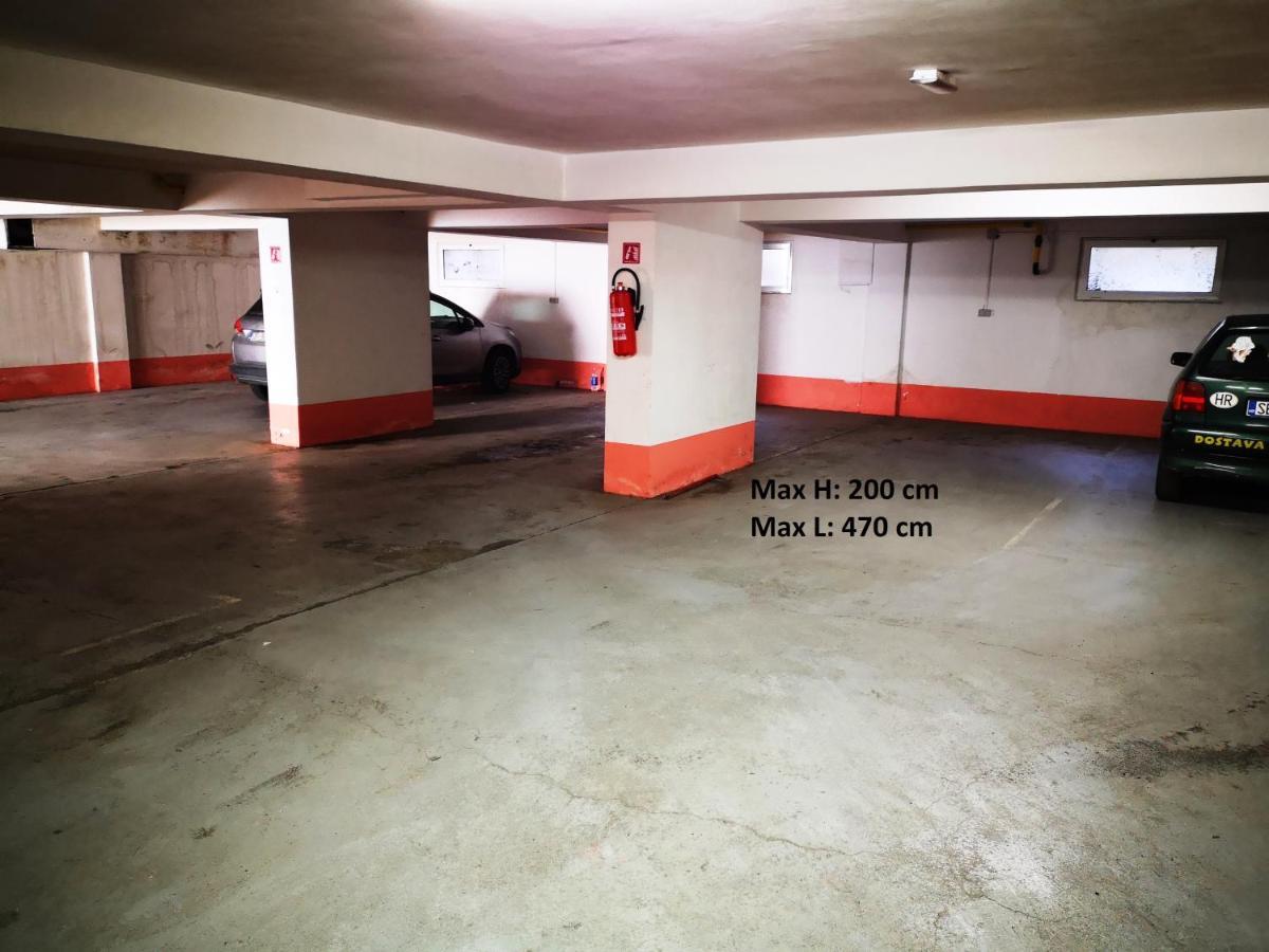 Apartment Lamar - Entry With Pin 0 - 24H, Underground Parking Garage, Elevator 斯拉沃尼亚布罗德 外观 照片