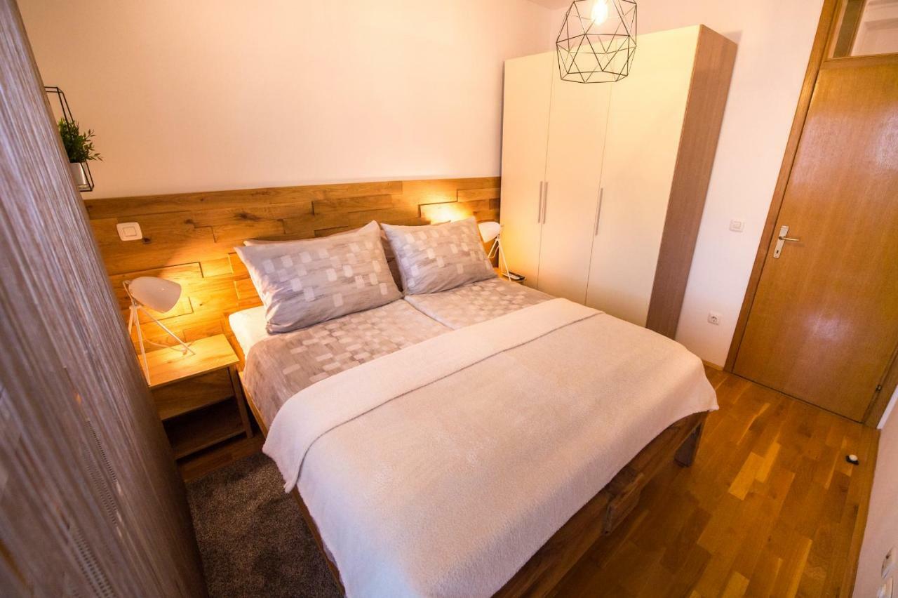Apartment Lamar - Entry With Pin 0 - 24H, Underground Parking Garage, Elevator 斯拉沃尼亚布罗德 外观 照片