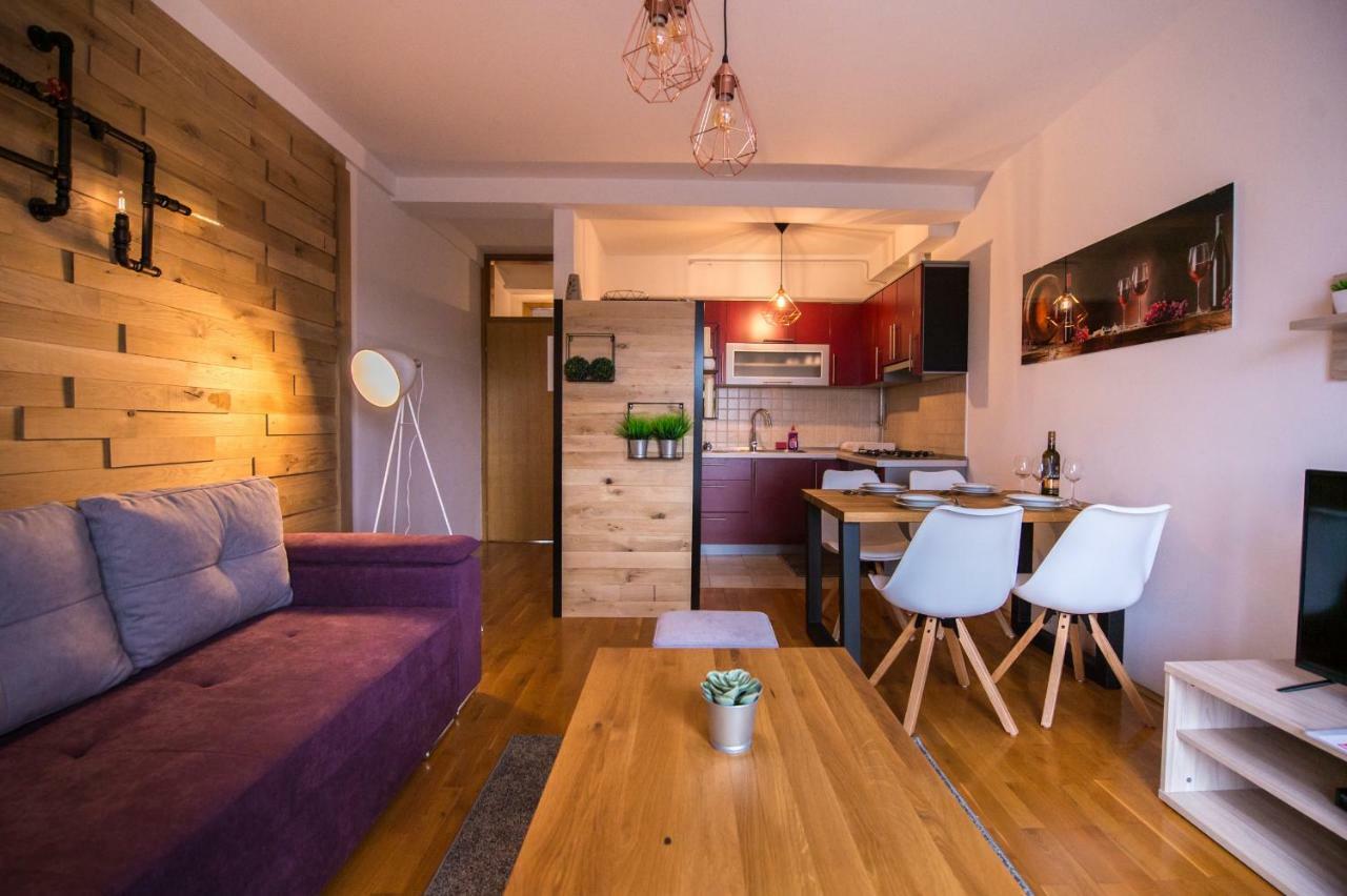 Apartment Lamar - Entry With Pin 0 - 24H, Underground Parking Garage, Elevator 斯拉沃尼亚布罗德 外观 照片