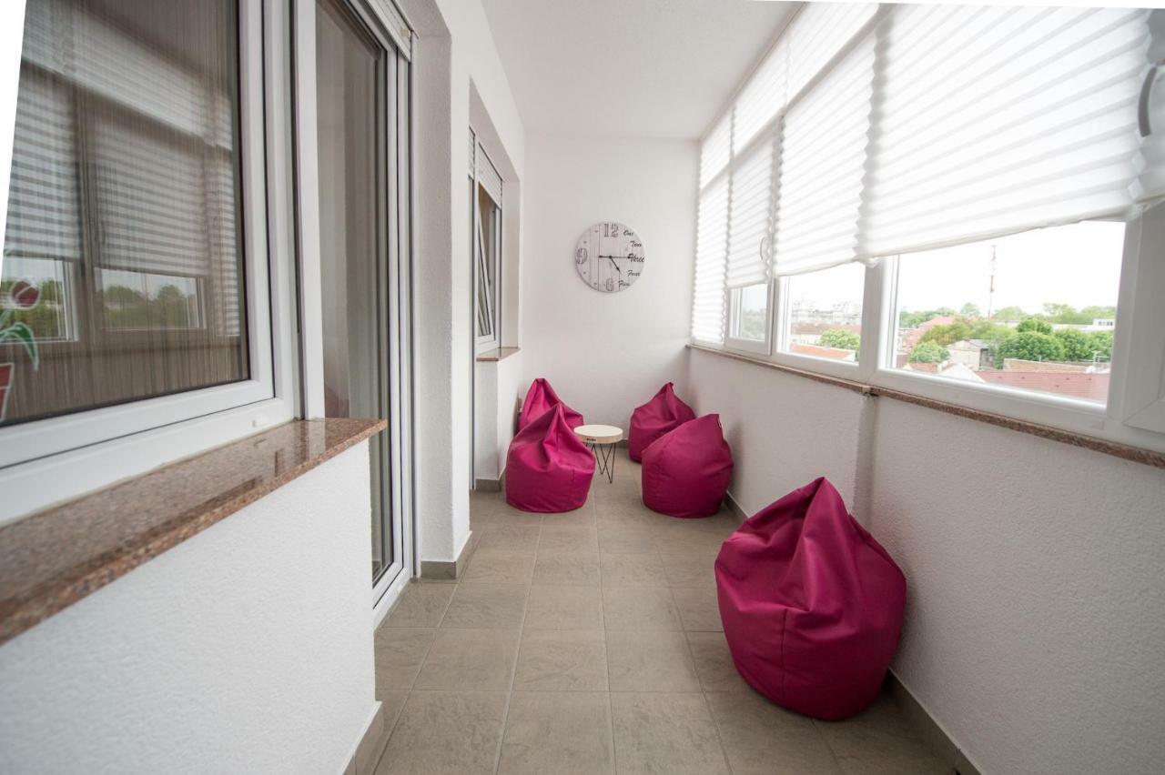 Apartment Lamar - Entry With Pin 0 - 24H, Underground Parking Garage, Elevator 斯拉沃尼亚布罗德 外观 照片