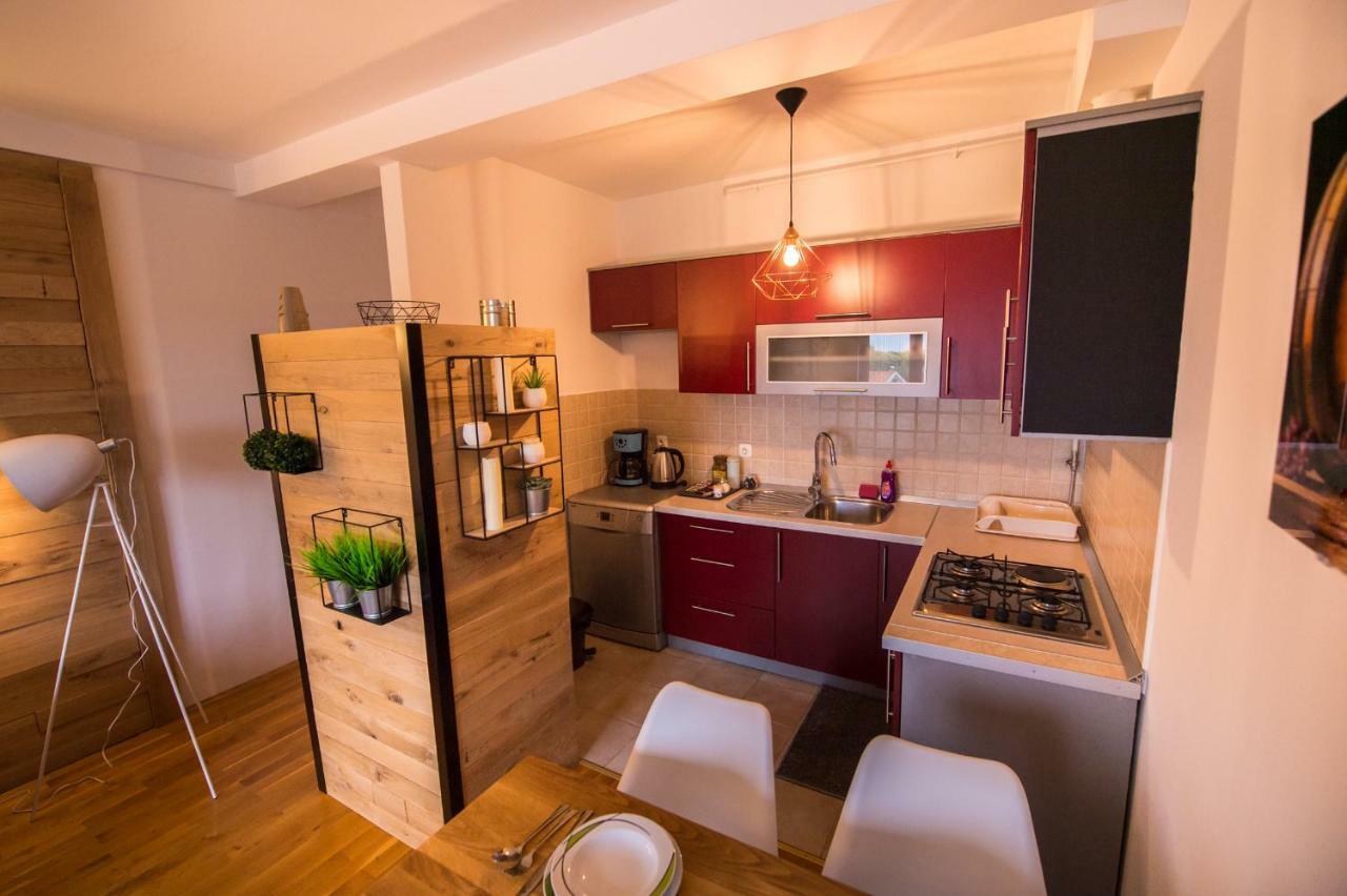 Apartment Lamar - Entry With Pin 0 - 24H, Underground Parking Garage, Elevator 斯拉沃尼亚布罗德 外观 照片